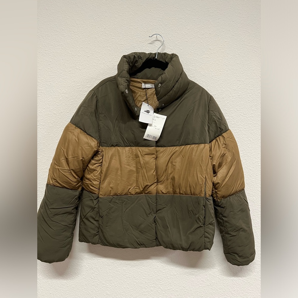 NWT Mango Two-Tone Khaki Green puffer with pockets Puffer Jacket S